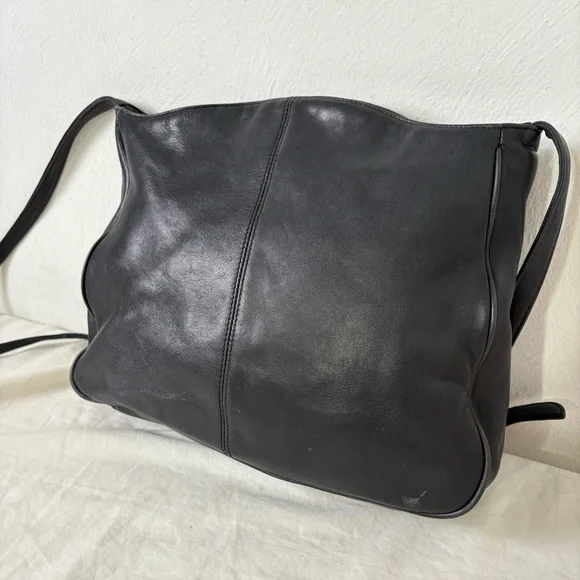 ETIENNE AIGNER Vintage Embossed Big Logo Minimalist Leather Crossbody Bag Purse - Picture 3 of 16